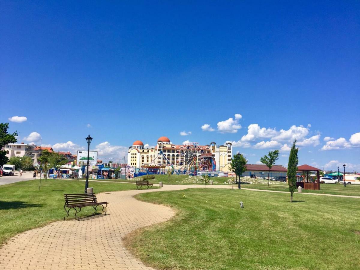 Helga Apartment Obzor Bagian luar foto
