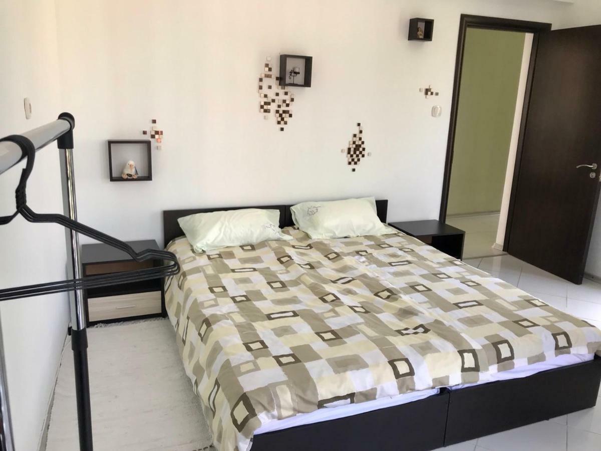 Helga Apartment Obzor Bagian luar foto